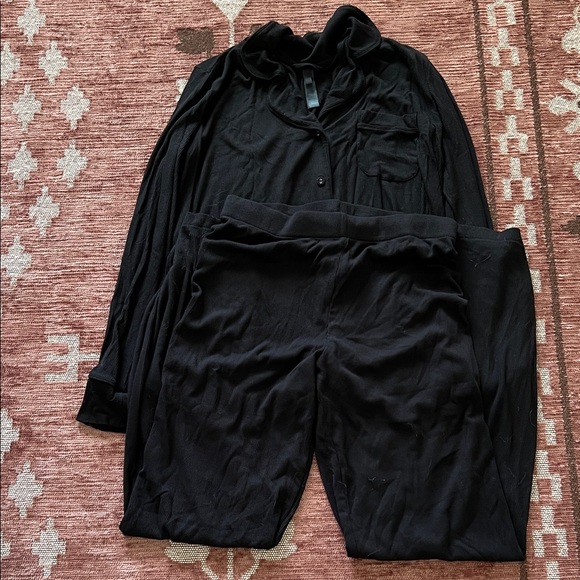 SKIMS Black Pajama Set (Small) - Picture 7 of 7